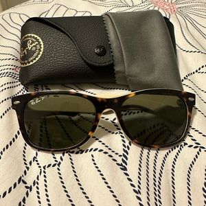Ray-Ban New Wayfarer RB2132 Sunglasses